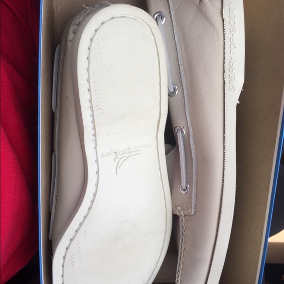 New cream leather sperrys - Picture 4 of 6